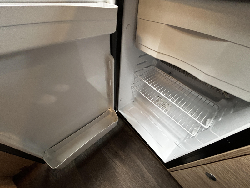 Sunlight V60 Dwarsbed/2020/Euro-6/5.9m  foto: 17