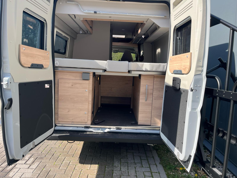 Dethleffs Globetrail 640 ES - met Van N Bike  foto: 2