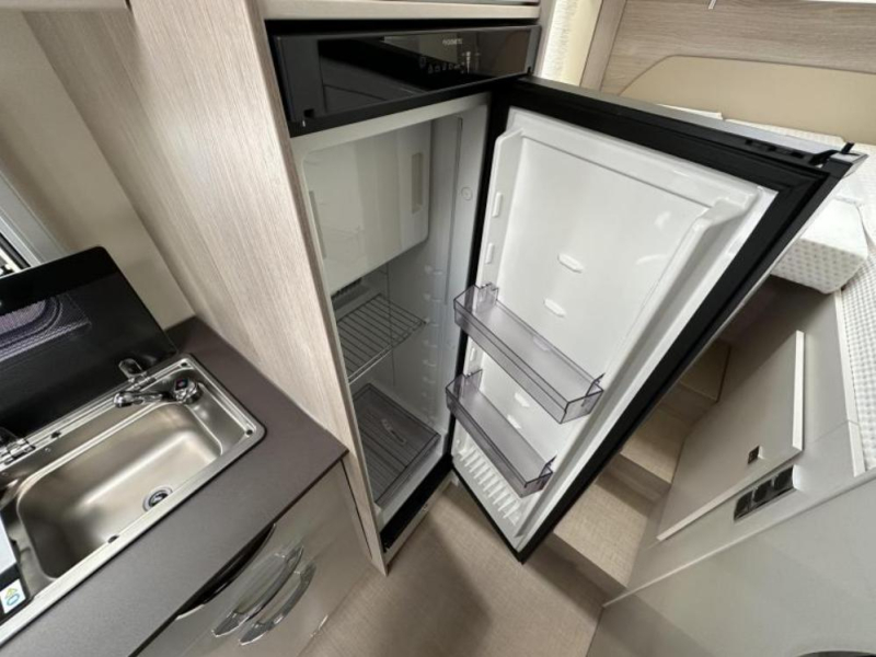 Bürstner Nexxo Van T 690 G LENGTE BEDDEN + 3.650 KG.  foto: 9