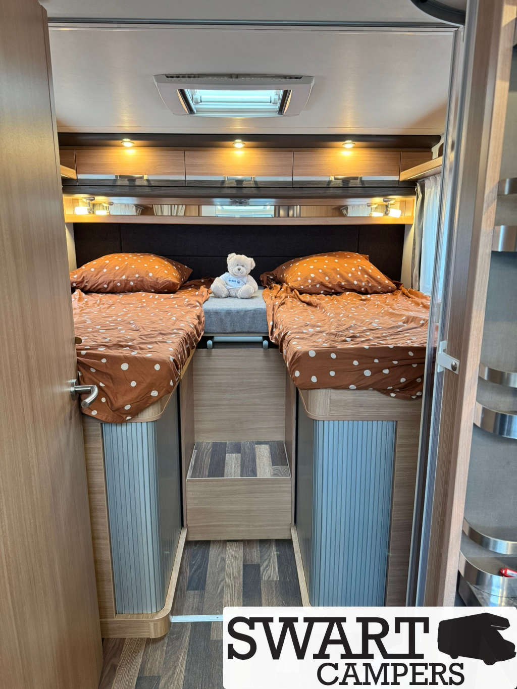 Knaus Sky TI 700 MEG Silver Selection, Enkele bedden 150 pk foto: 16