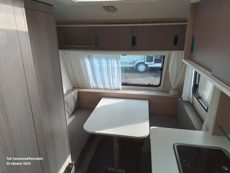 Adria Aviva 360 DD bj. 2019 lichtgewicht 