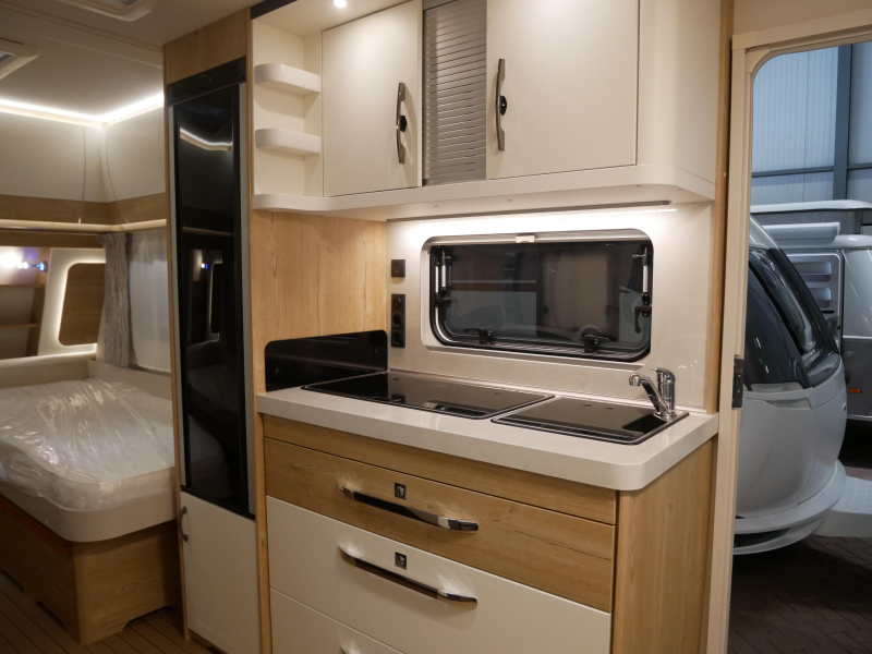 Hobby Excellent Edition 495 UL JETZT BEI VAN EIJK CARAVANS! Foto: 8