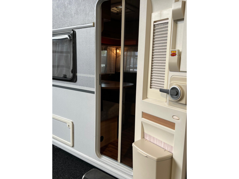 LMC Munsterland 450 D Mover, Luifel, Fietsenrek  foto: 16