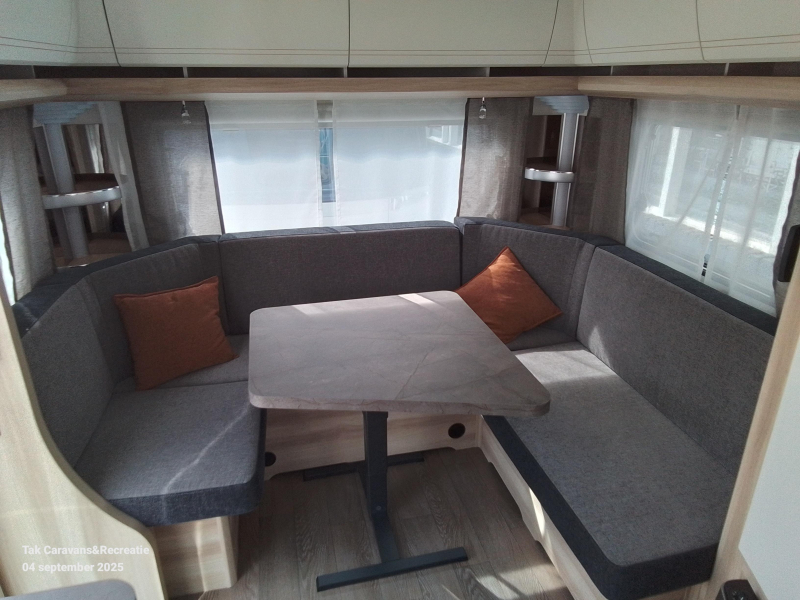 Hobby De Luxe 495 UL modelo 2026 foto: 1