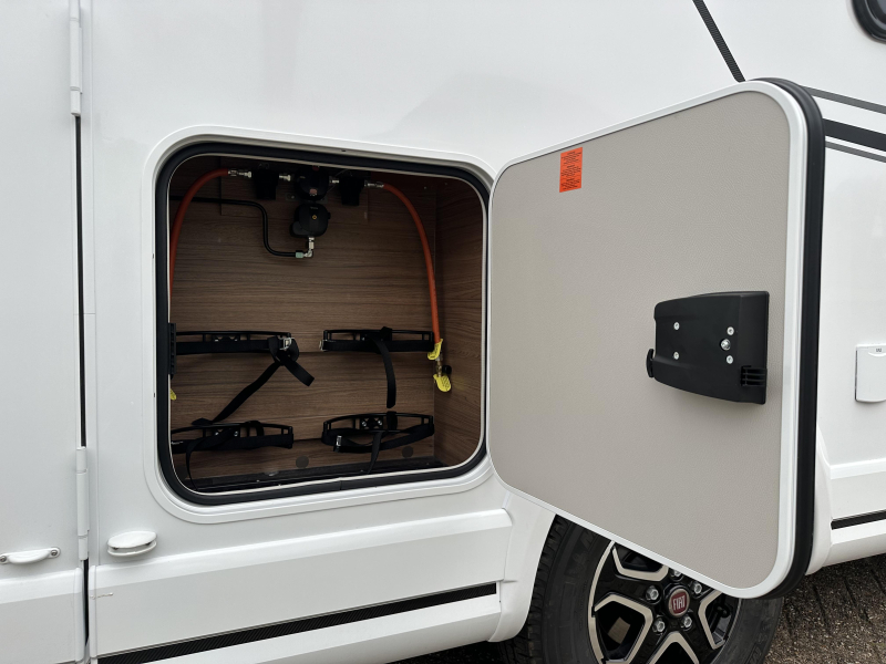 Knaus L!ve I 650 MEG Truma E met leer IH73  foto: 15