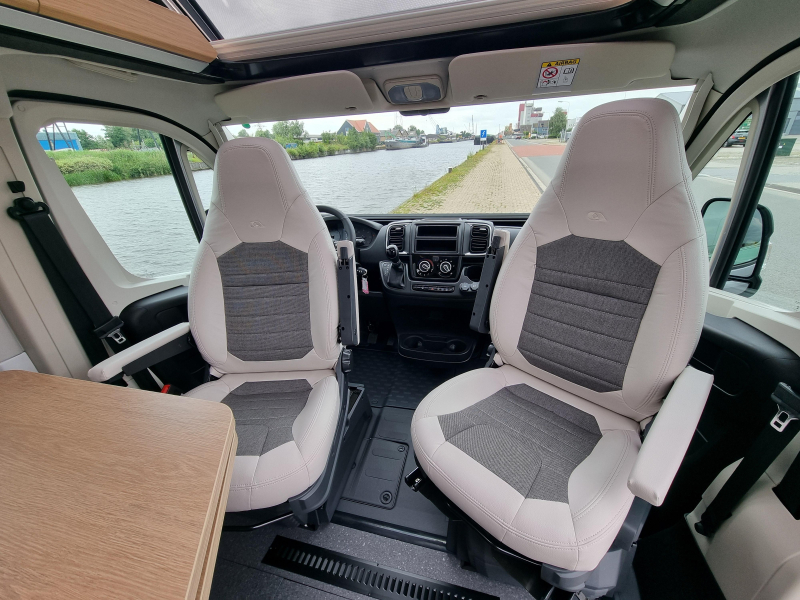 Adria Twin 640 SLB 60 Years Edition Foto: 11