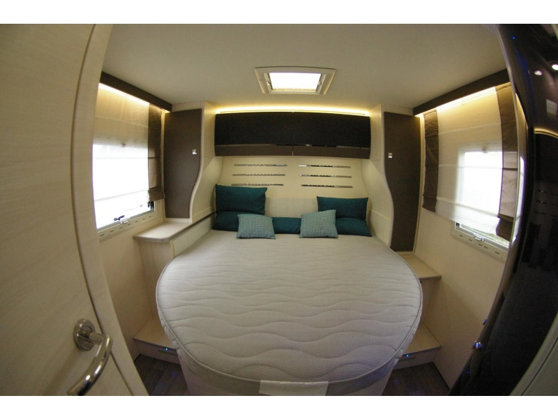 Chausson Exaltis 6028 EB Queensbed, Hefbed.  foto: 10