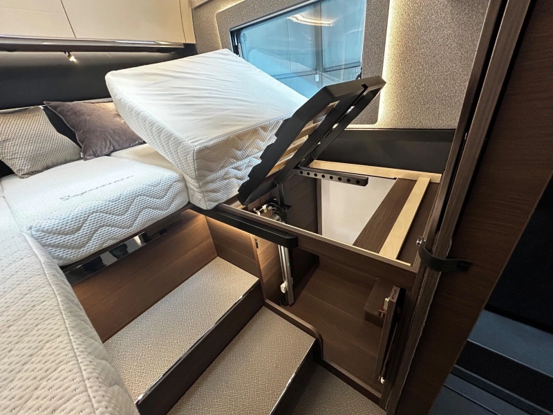 Adria Supersonic 780 SL 360 gr cam, Luxussitze Foto: 23