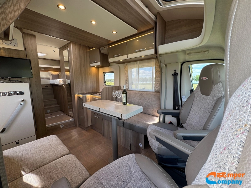 LMC Element T 758 G Camas longitudinales / Cama abatible foto: 9