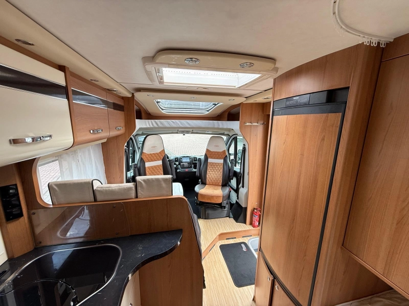 LMC Liberty Cruiser II 592 Compact Cama Fija Aire Acondicionado foto: 16