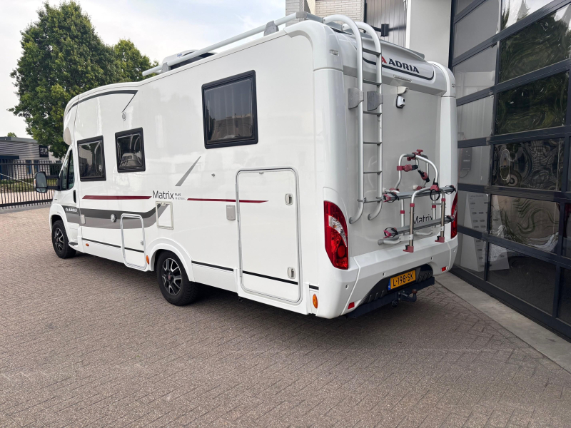 Adria Matrix M 670 SBC vol opties, queensbed  foto: 6