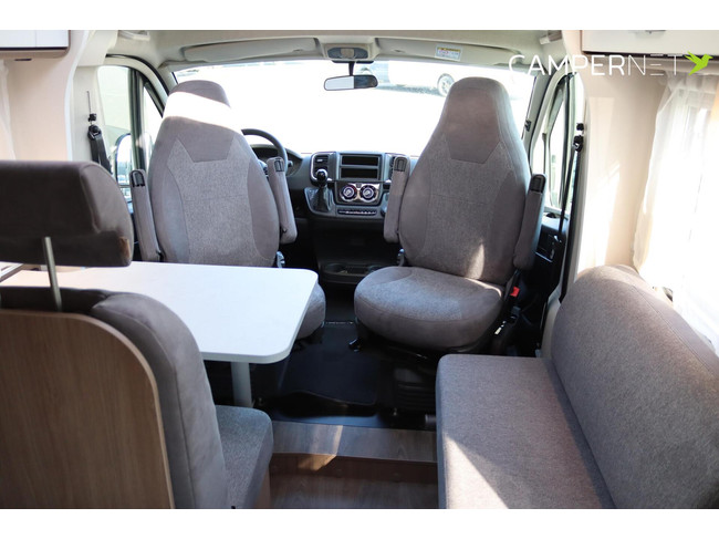 Carado V347 Pro+ Fiat 140cv Autom&aacute;tico | &iexcl;Nuevo modelo! | Alta capacidad de carga | Toldo | Versi&oacute;n compacta | Camas longitudinales | Ba&ntilde;o Vario foto: 9