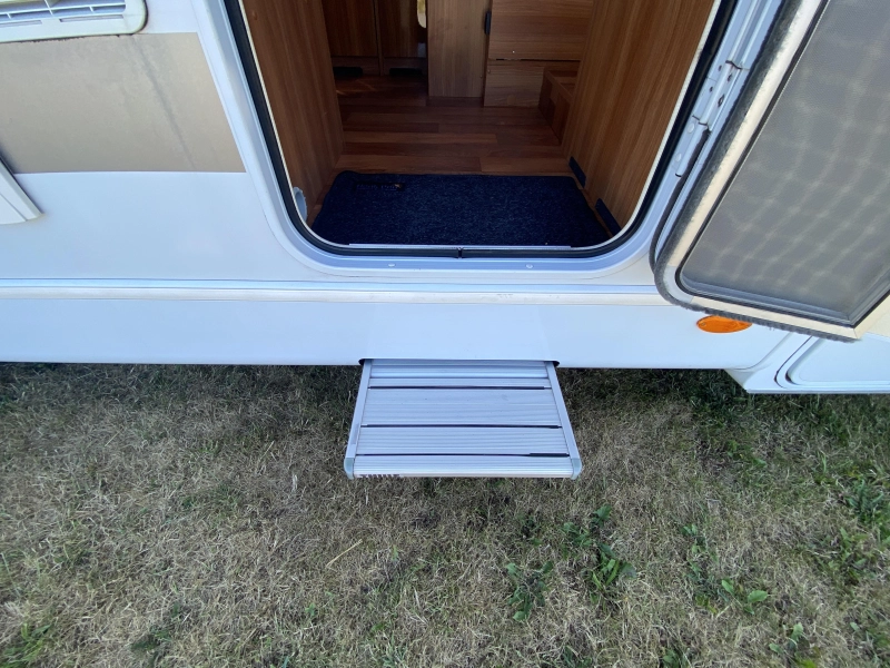 Dethleffs Magic Edition 7151 EB lengte bedden + hefbed  foto: 20