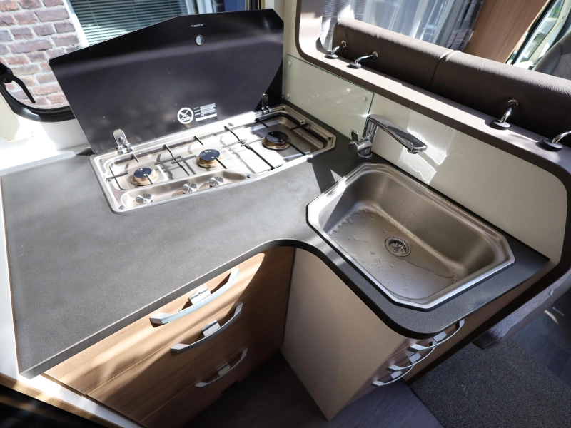 Adria Coral Axess 600 SL levelsysteem | fietsenrek  foto: 6