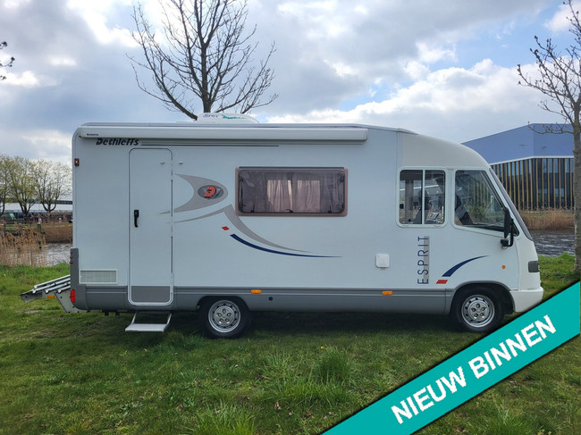 Dethleffs I 5830 1ste eigenaar,TOP CONDITIE VEEL RUIMTE foto: 1