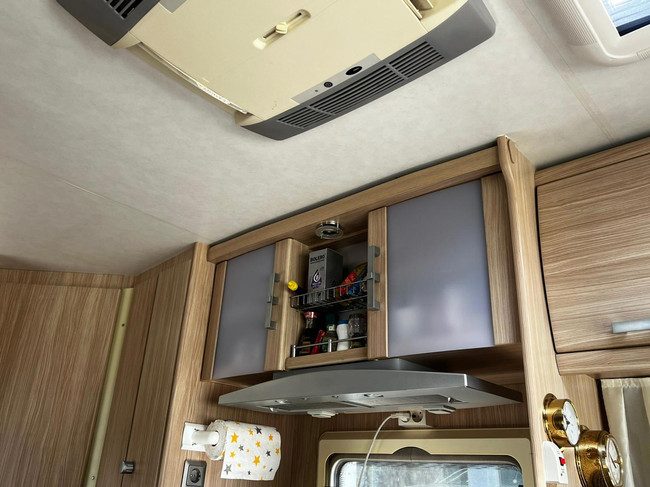 TEC I 670 | Levelsysteem | Luchtvering | Off-Grid | Vloerverwarming | Airco | Zonnepanelen foto: 18