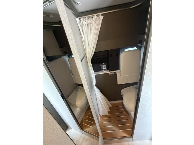 Hymer Grand Canyon 4X4 190PK Leer Hefdak Delta Facelift foto: 9
