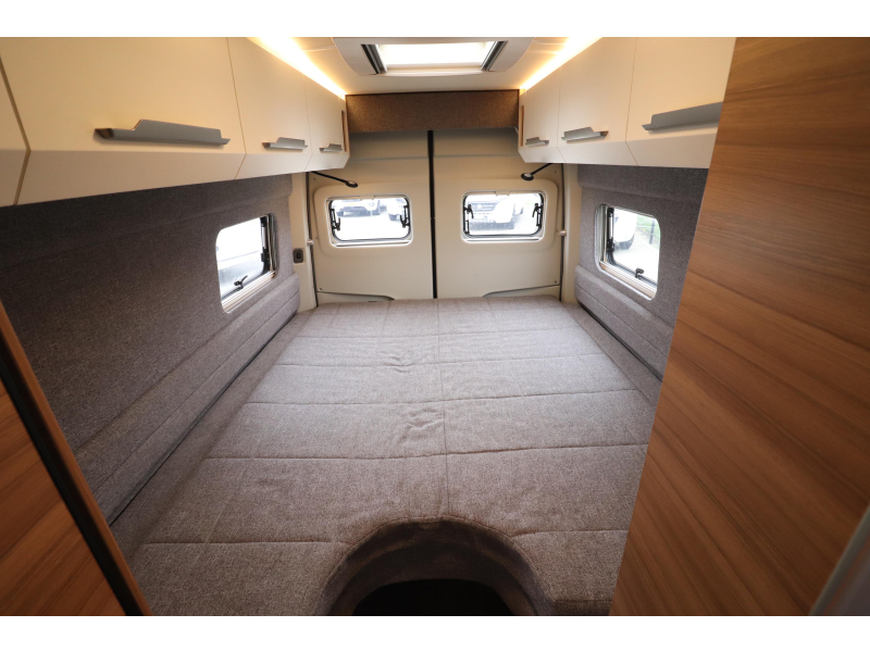 Knaus BoxDrive 680 ME VOL Enkele bedden 180PK  foto: 14