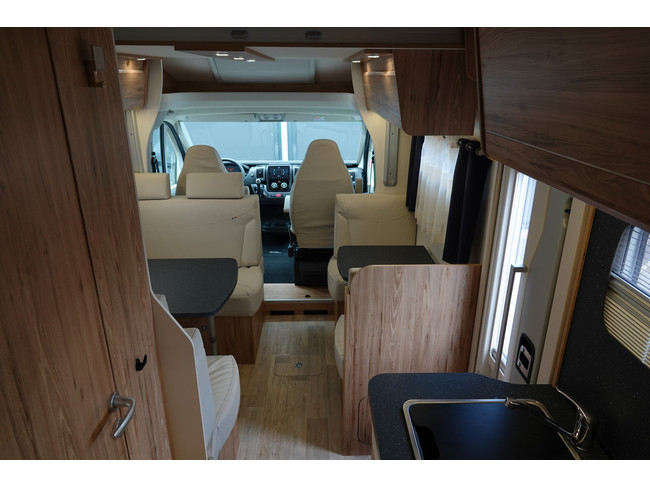 Bavaria T696S 2.3 140Pk | 6-Persoons | Fietsendrager | Zonnepanelen | Achteruitrijcamera foto: 3