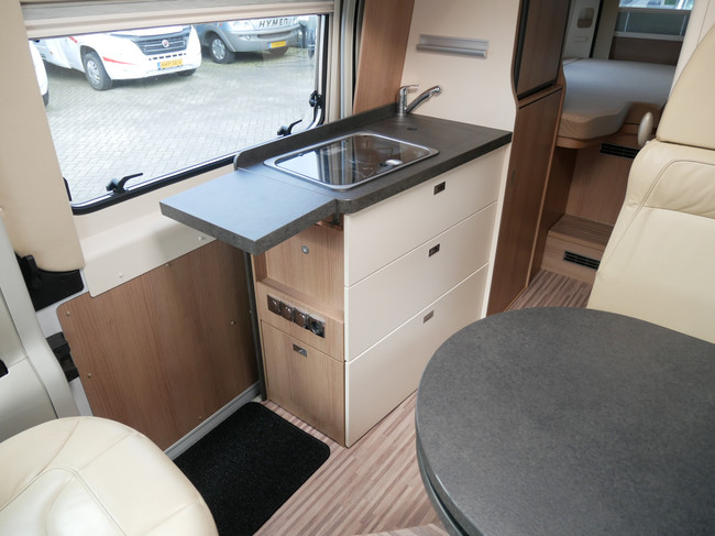 Carthago Malibu Van 640 LE, 9-Traps Automaat, Busbiker, MaxxFan foto: 10