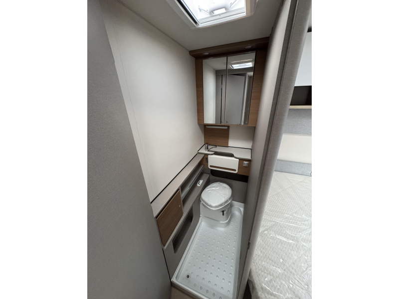 B&uuml;rstner Averso Harmony Line 465 TS incl Mover foto: 15