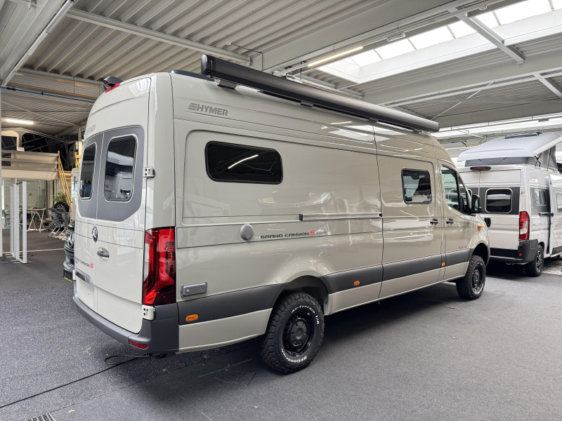 Hymer Grand Canyon S 700 4x4 - toit relevable - lit longitudinal photo : 1