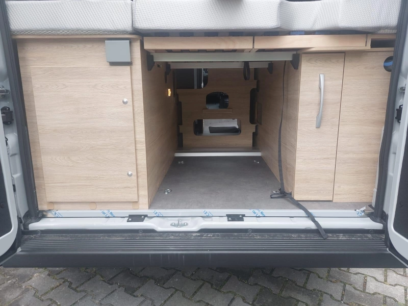 Dethleffs Globetrail 600 DS - Van N Bike photo: 3