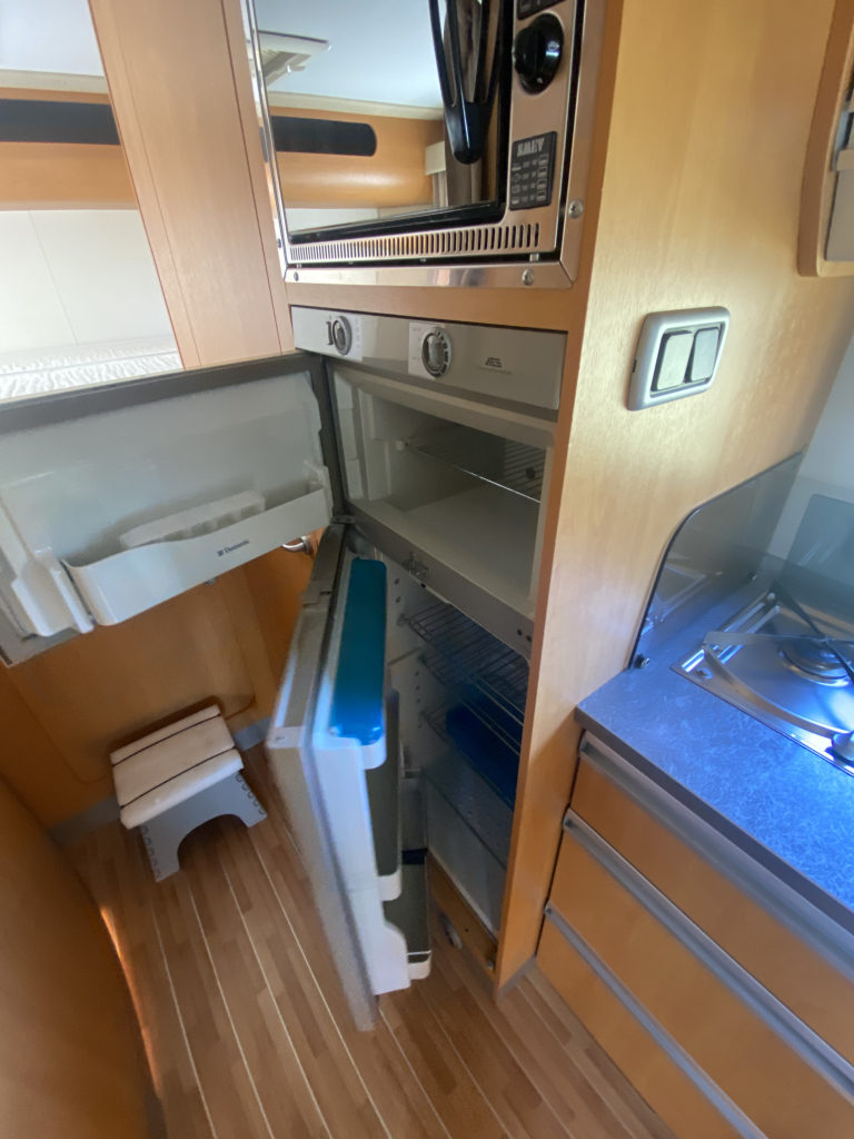 CI Mizar Garage Living 3.0 MultiJet 180 PK, Alkoof, Dwars-bed achter, Garage, Motor-airco, Zeer compleet, 1e eigenaar, Bj, 12 – 2007. Camper centrum on the road Marum  foto: 17