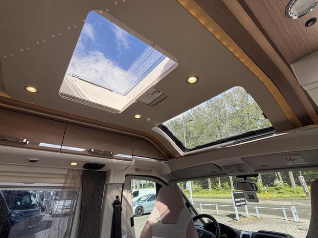 Carthago 640 LE Charming GT Automaat Enkele Bedden Zonnepaneel Luchtvering foto: 14