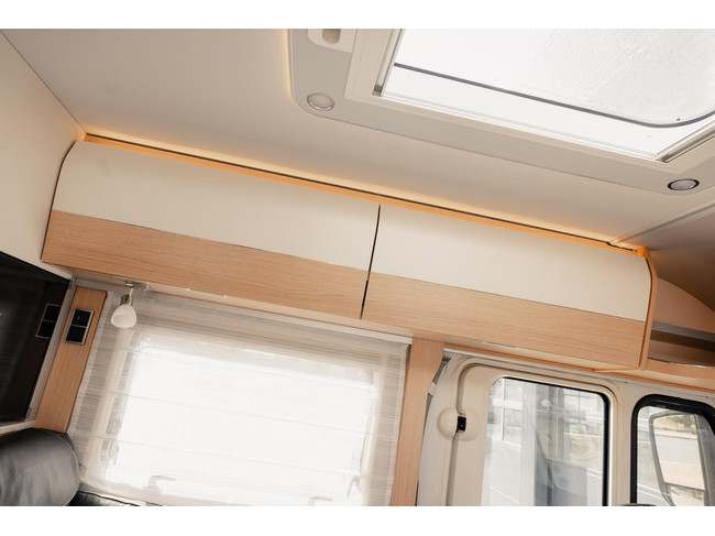 Hymer BMC-I 580 Blackline Zeer compleet.... XXL bed, level, airconditioning, etc foto: 23