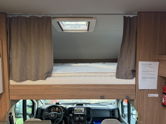 Weinsberg CaraHome 650 DG / Gratis Stalling foto: 18