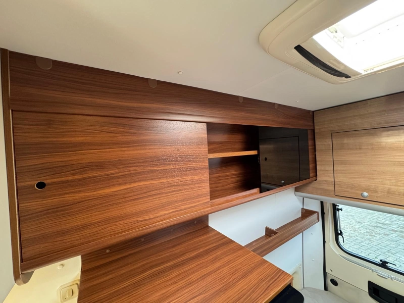 Adria Twin 640 SLX Vastbed top-Indeling  foto: 13