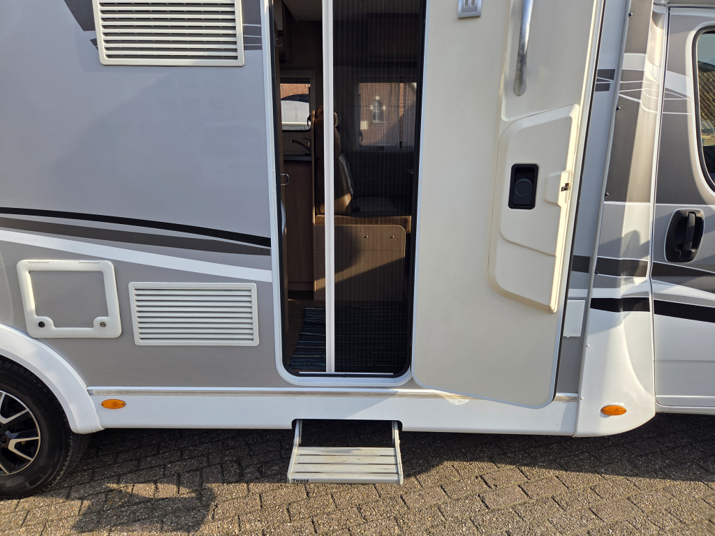 Sunlight T69i 2018 Fiat 150 PS Queensbett Foto: 5