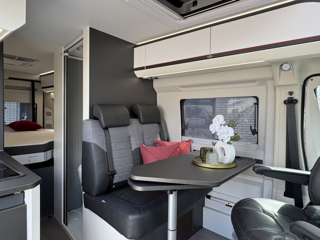Adria Twin Sports 640 SGX Supreme 180 pk AUTOMAAT 9-Traps Euro6 Fiat Ducato Maxi 4250 kg **Lengtebedden in hoogte verstelbaar/Hefdak m foto: 12