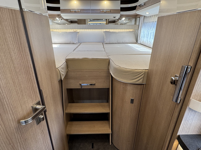 Carthago T 460 KB LE 140 pk AUTOMAAT 9-Traps Euro6 Fiat Ducato **Enkele lengtebedden/Bomvol opties/4 zitplaatsen/Lithium/Zonnepaneel/Omvo foto: 21
