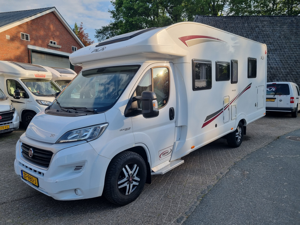 PLA Happy 397 Automatik Queensbett HPC Nivelliersystem 4.4 t Foto: 4