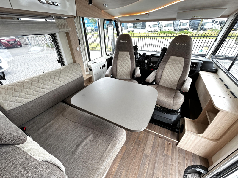 B&uuml;rstner Lyseo Time I 690 G Single beds/Automatic! photo: 9