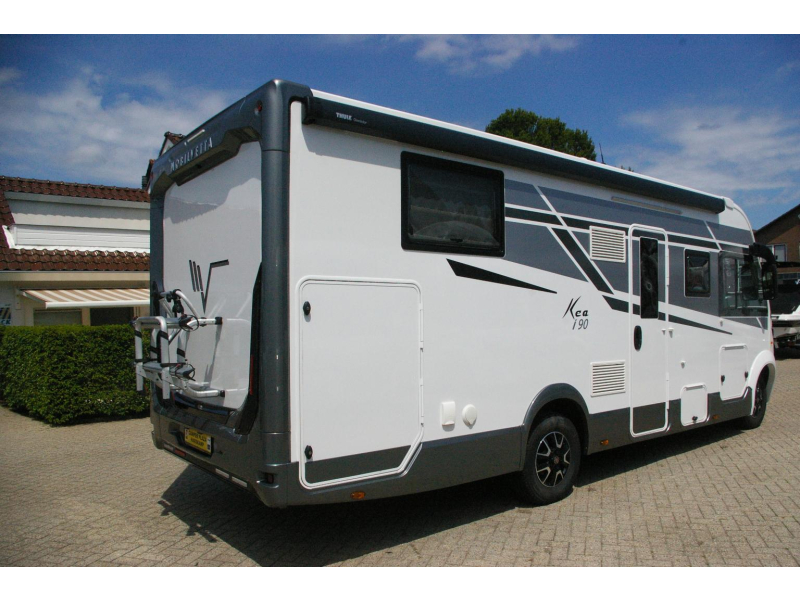 Mobilvetta Kea 90 I Queensbed, Hefbed, Garage  foto: 2