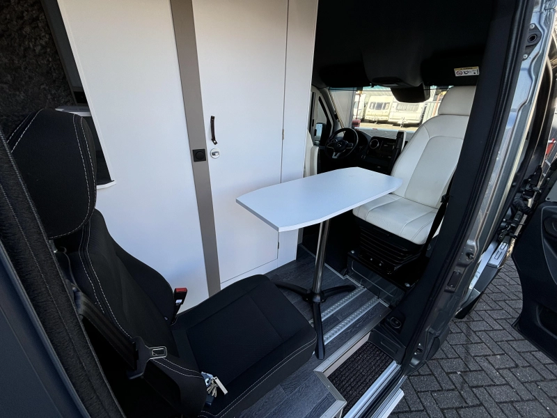 Frankia Yucon 7.0 Lounge round seating V6 autom. photo: 9