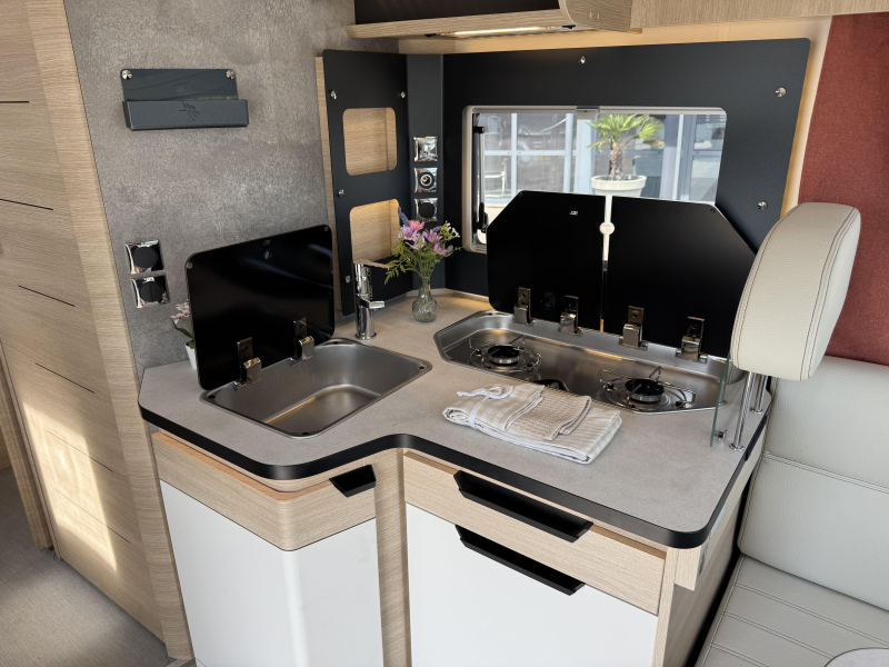 Rapido 696 F Automaat Nieuwstaat  foto: 16