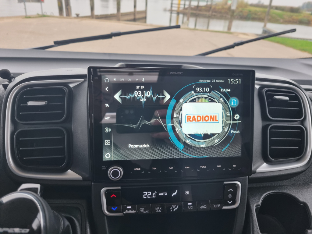 Carado I 447 Pro + photo: 2