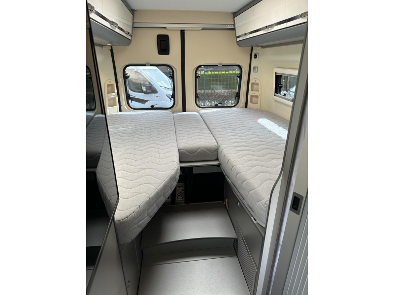 Adria Twin 640 SLX 150 hp solar panel photo: 16