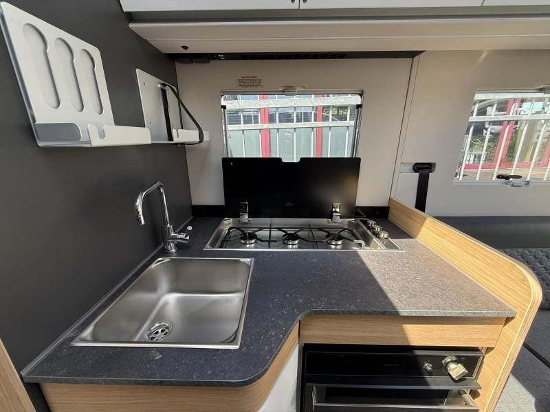 Adria Coral Plus 670 DL Face To Face  foto: 15