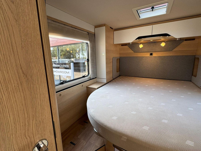 Hymer BML-I 790 Masterline Queensbed Hefbed Alde EP Level Oven Trekhaak Luifel foto: 16