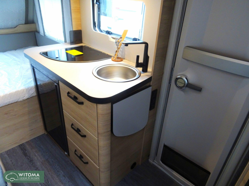Weinsberg CaraOne Edition HOT 390 Klein en compact  foto: 9