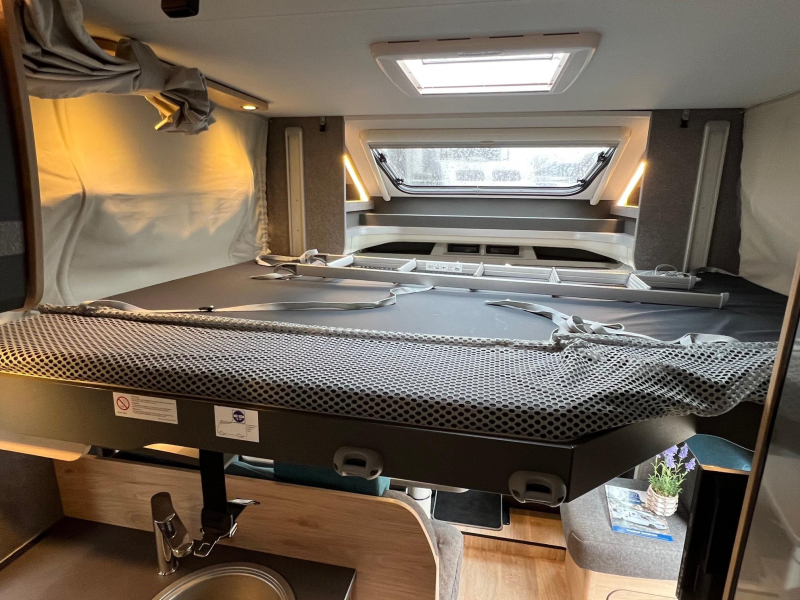 Dethleffs Just Go T 7055 EB Air conditioning, Lift bed, Bicycle rack photo: 18