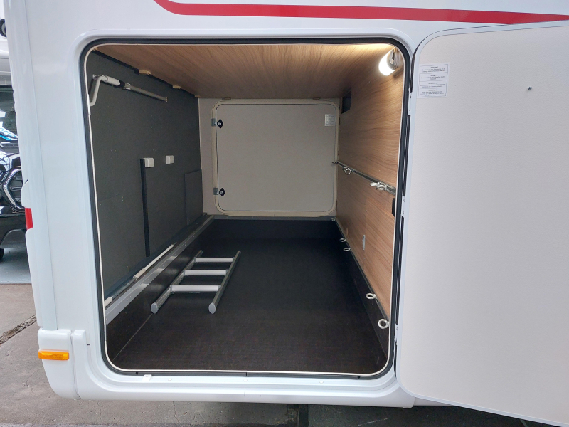 Dethleffs Globebus T 6 GT Autom&aacute;tico/camas individuales/Tv foto: 23