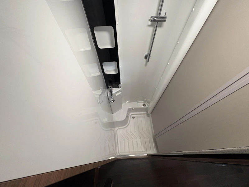 Knaus Van I 650 MEG integraal - automaat  foto: 8