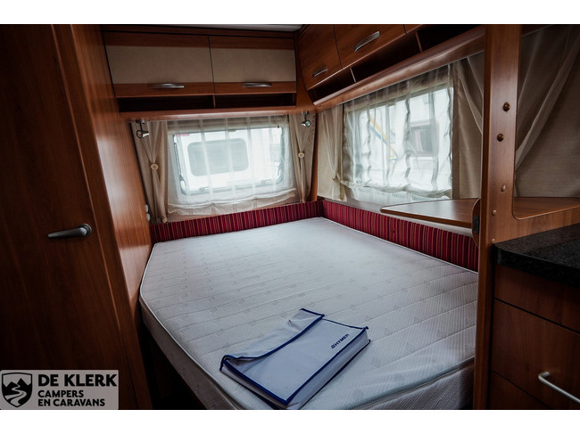 Eriba NOVA 435 GL Christmas Special foto: 15