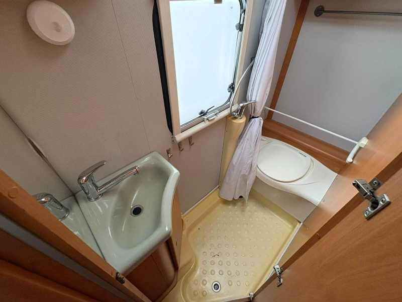 Dethleffs Globebus T 2 Airco,Vastbed,Luifel  foto: 18